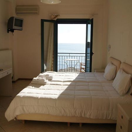 Aparthotel Gorgones, Sea-Front, Great View Kardhamili Exterior foto
