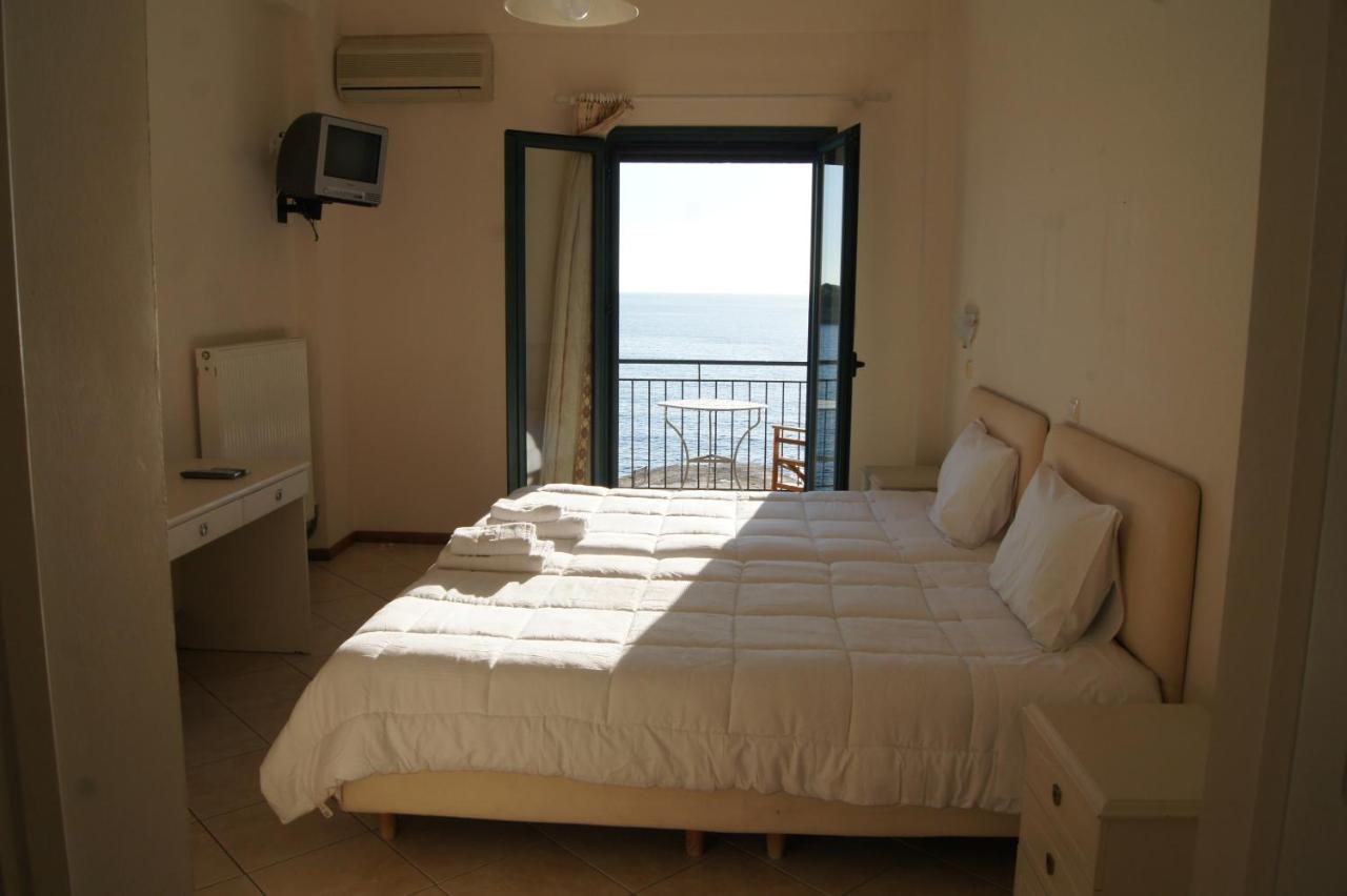 Aparthotel Gorgones, Sea-Front, Great View Kardhamili Exterior foto
