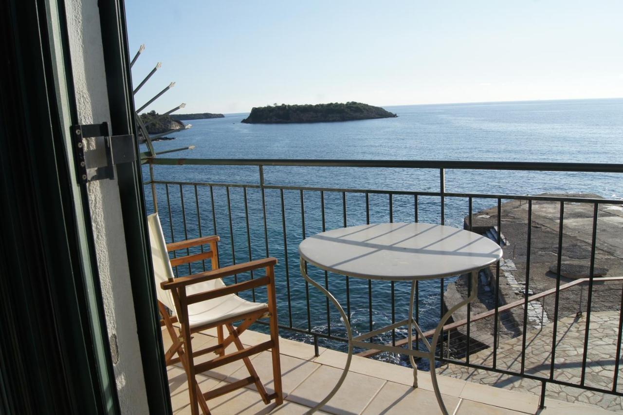 Aparthotel Gorgones, Sea-Front, Great View Kardhamili Exterior foto