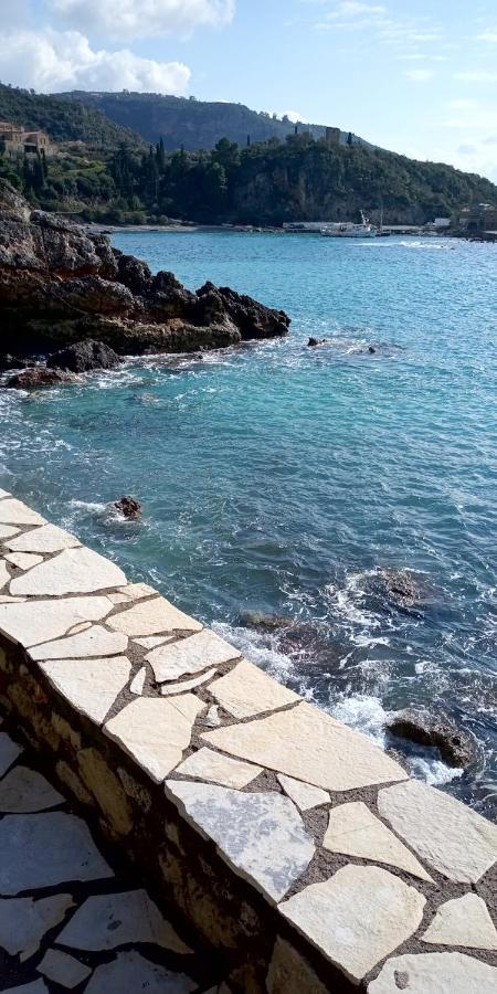 Aparthotel Gorgones, Sea-Front, Great View Kardhamili Exterior foto