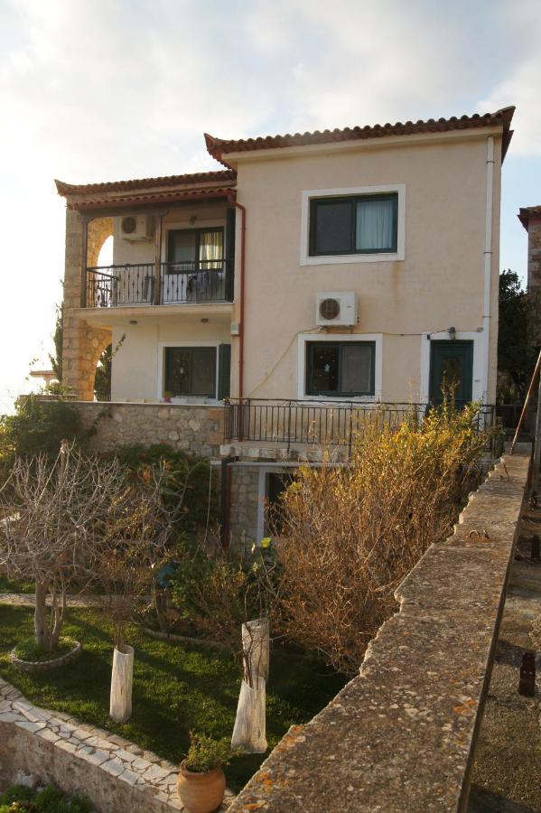 Aparthotel Gorgones, Sea-Front, Great View Kardhamili Exterior foto
