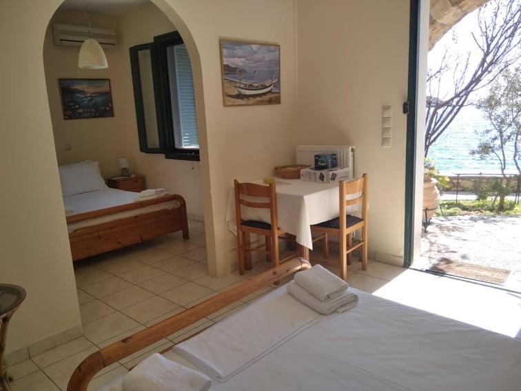 Aparthotel Gorgones, Sea-Front, Great View Kardhamili Exterior foto
