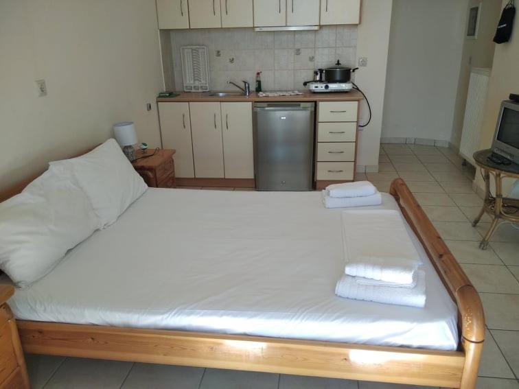 Aparthotel Gorgones, Sea-Front, Great View Kardhamili Exterior foto